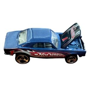 Vintage 1982 Hot Wheels 1967 Camaro Blue & Silver Diecast Car w/ Lift-Up Hood